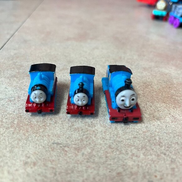 Thomas & Friends Adventure Pack DVD Season, Stickers & Trains - Picture 10 of 14